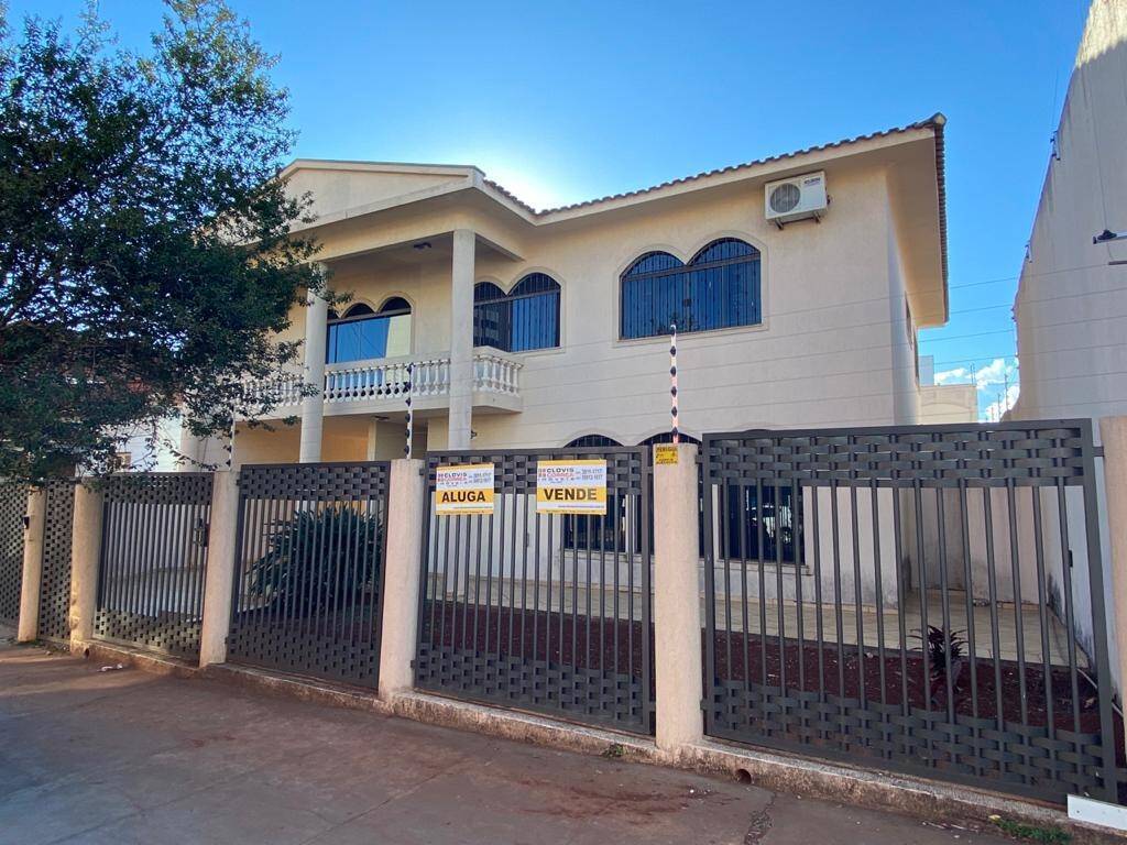 #176 - Sobrado para Venda em Arapongas - PR