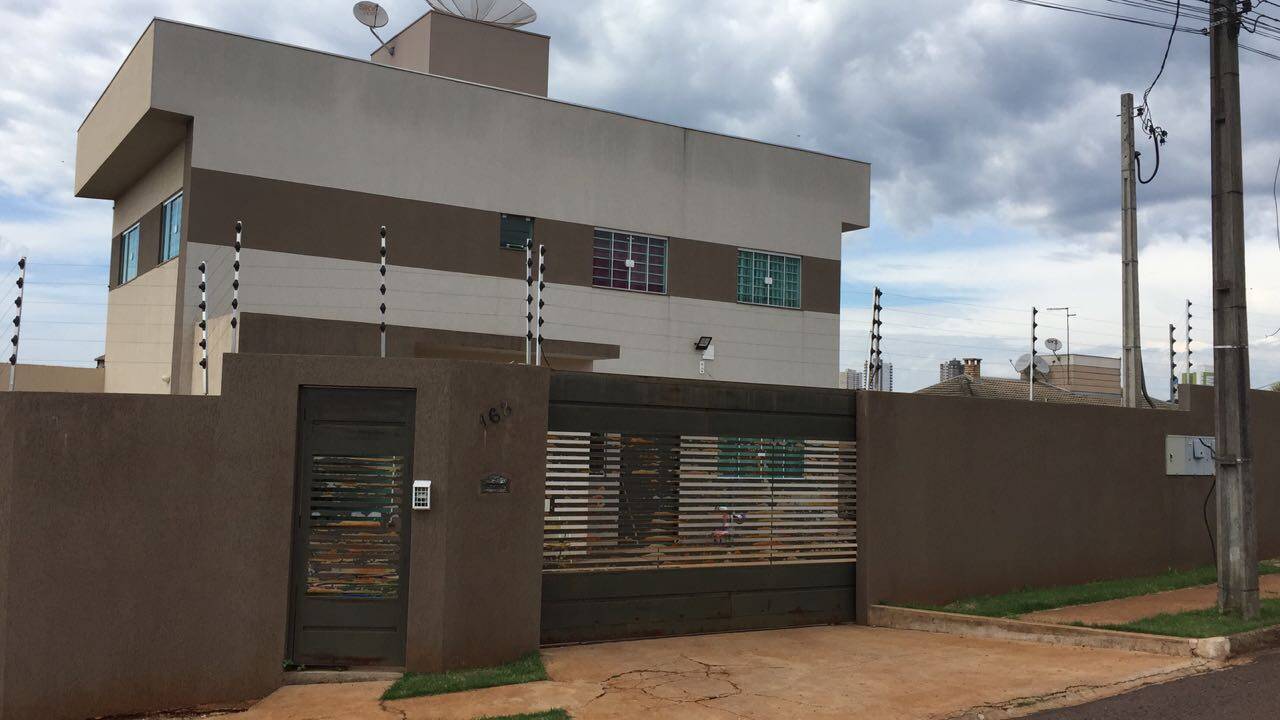 #655 - Sobrado para Venda em Arapongas - PR