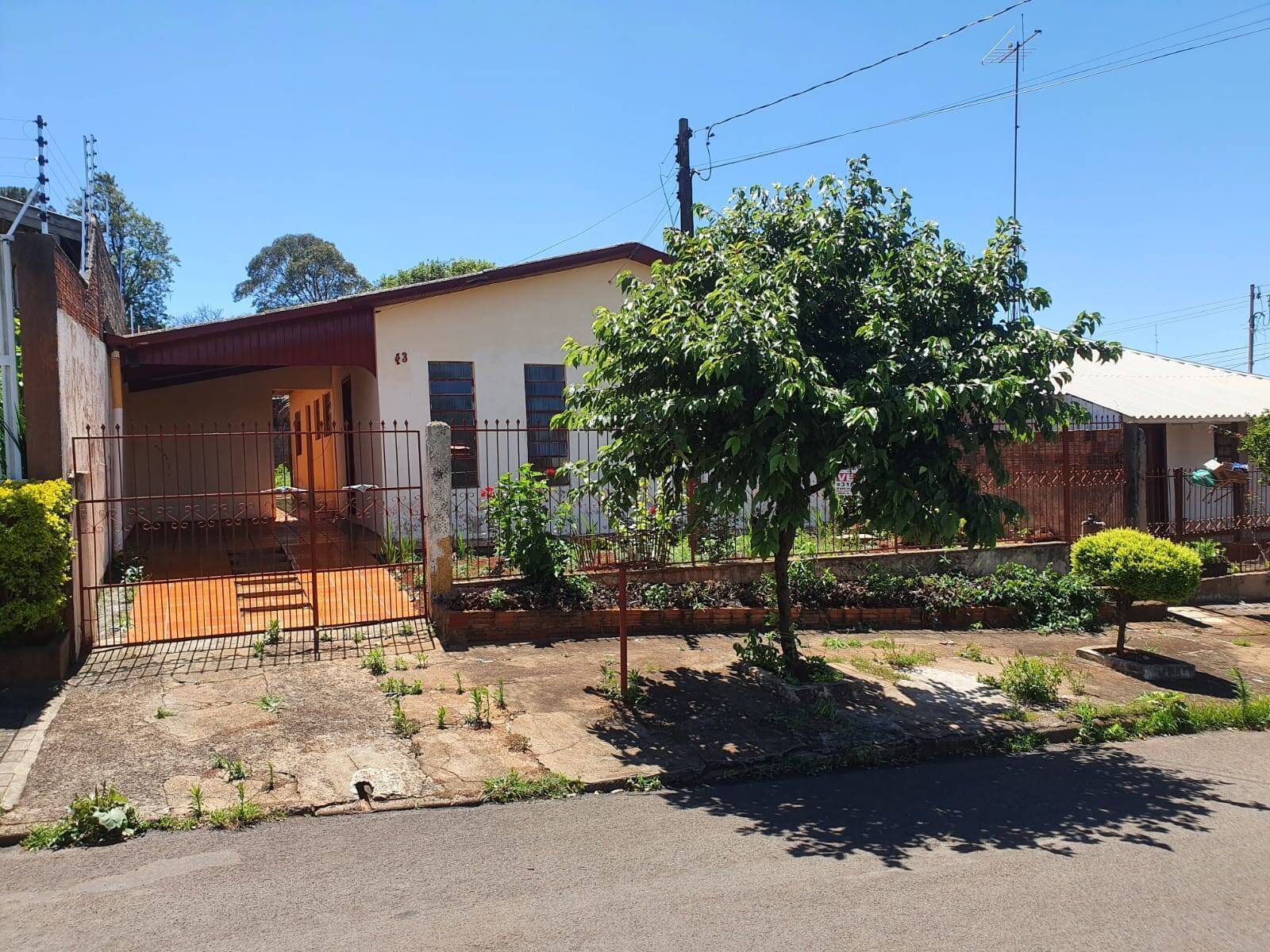 #694 - Casa para Venda em Arapongas - PR
