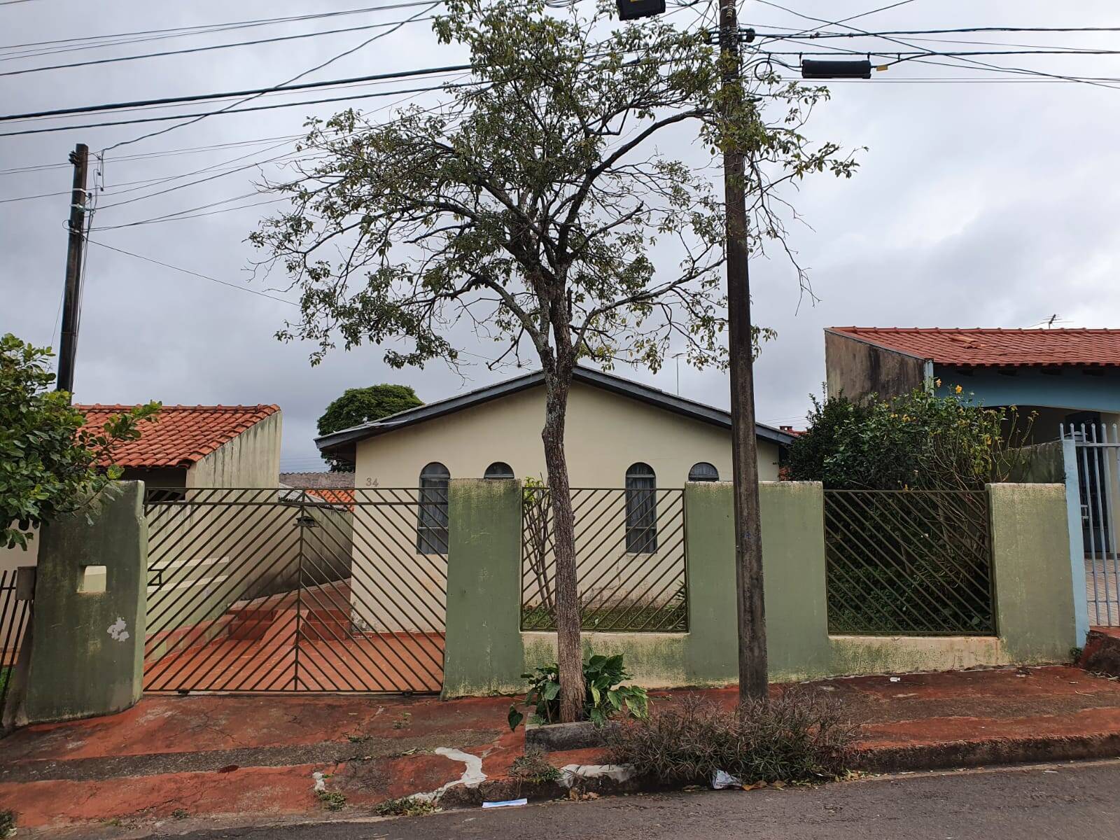 #893 - Casa para Venda em Arapongas - PR