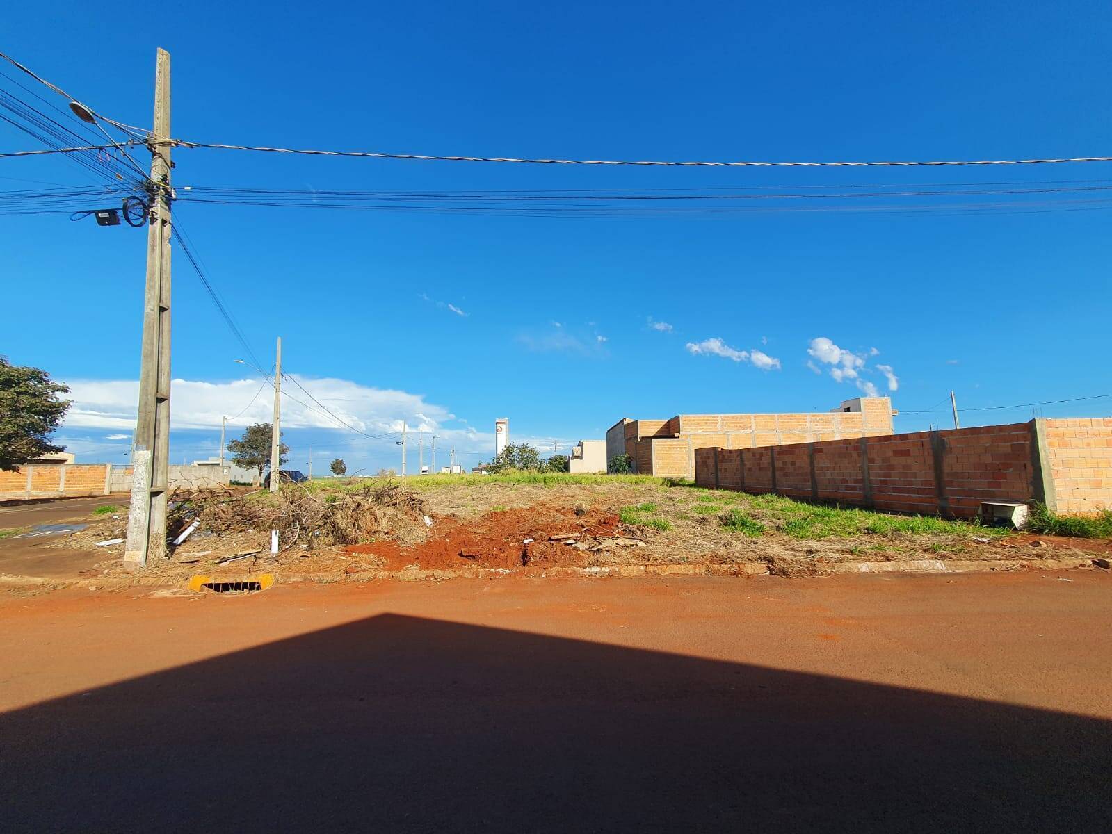 #915 - Terreno para Venda em Arapongas - PR