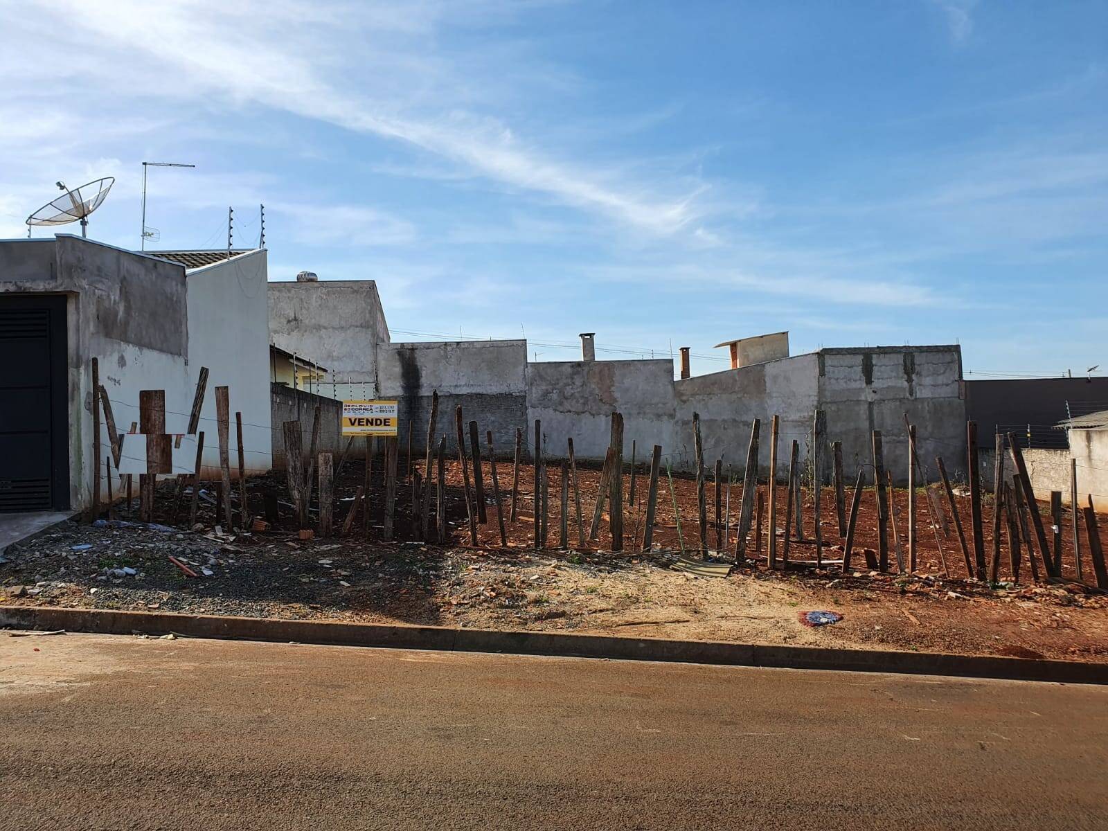 #923 - Terreno para Venda em Arapongas - PR