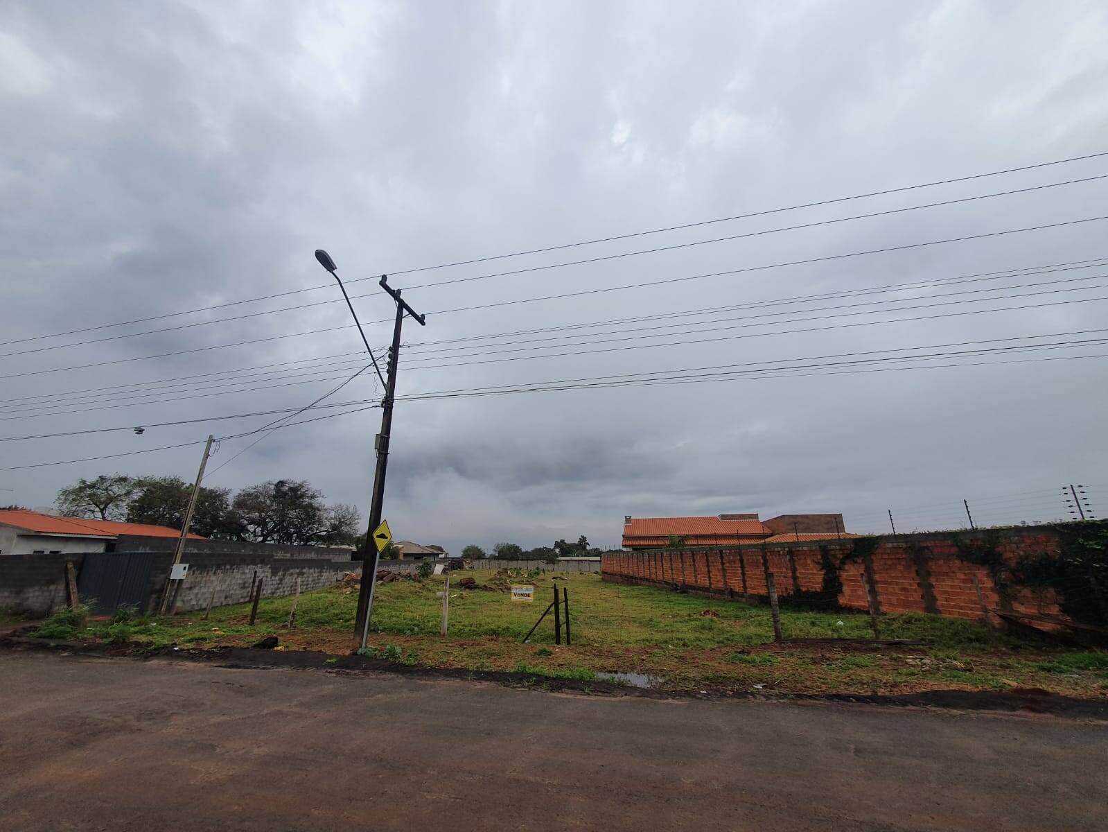 #982 - Terreno para Venda em Arapongas - PR