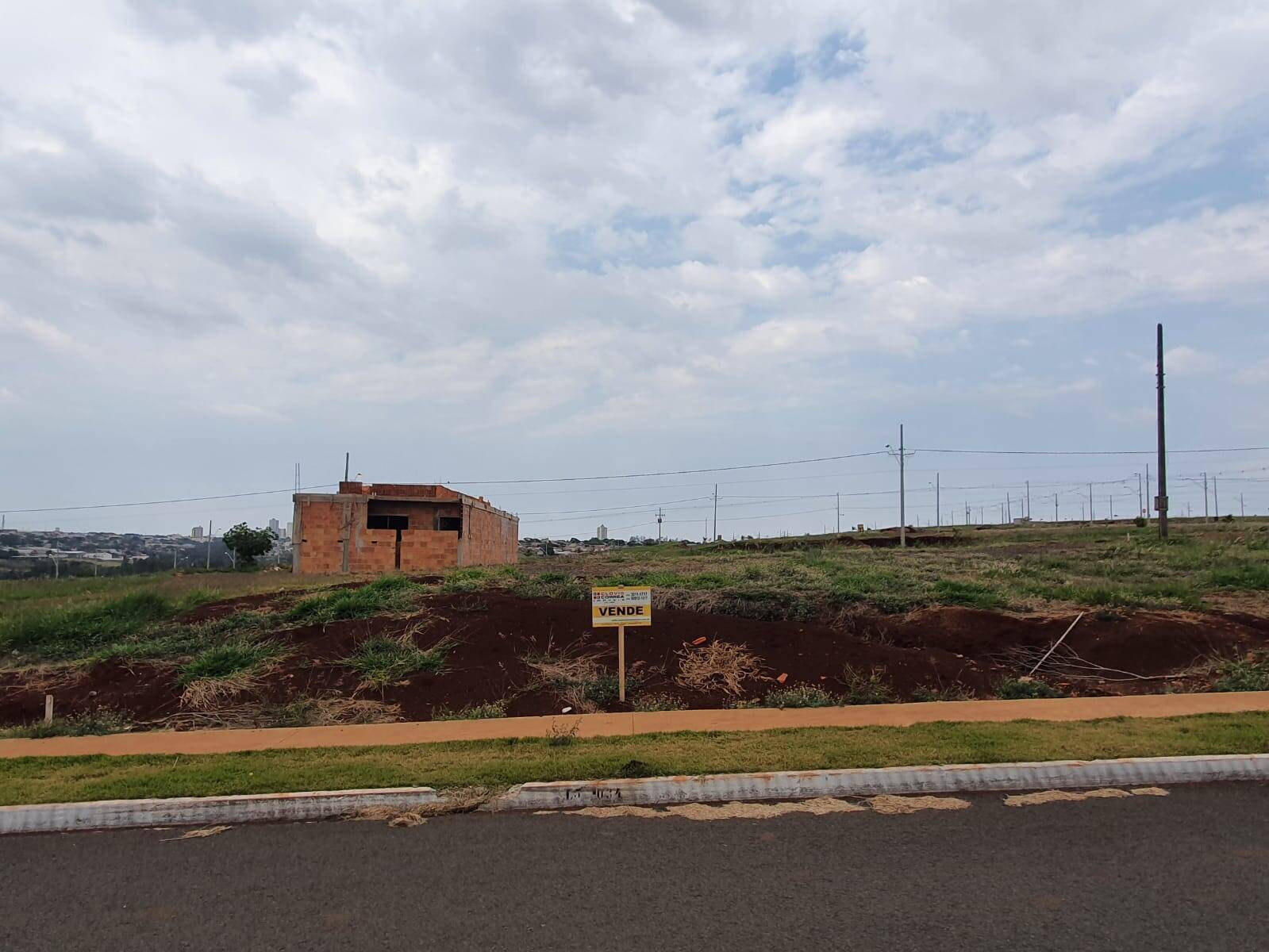 #993 - Terreno para Venda em Arapongas - PR