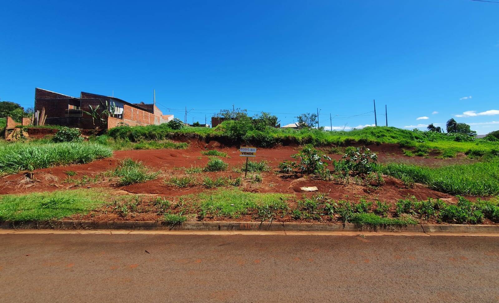#1023 - Terreno para Venda em Arapongas - PR