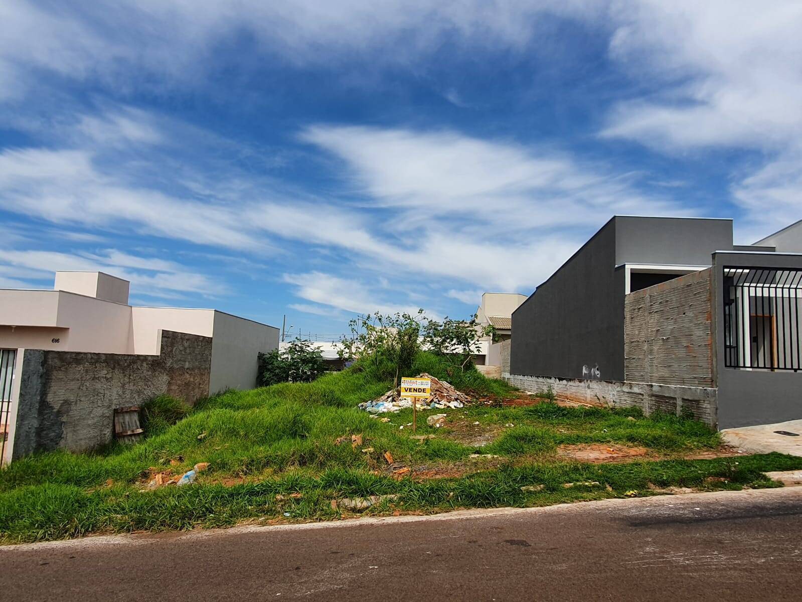 #1027 - Terreno para Venda em Arapongas - PR