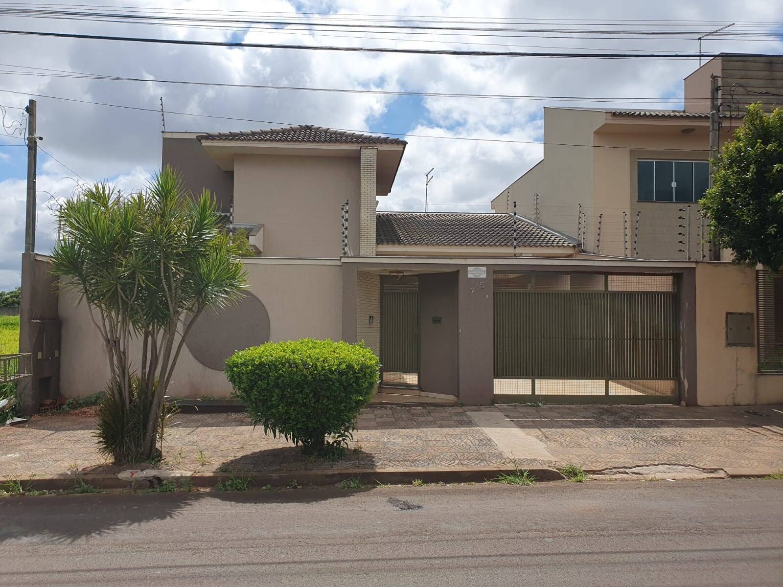 #1036 - Casa para Locação em Arapongas - PR