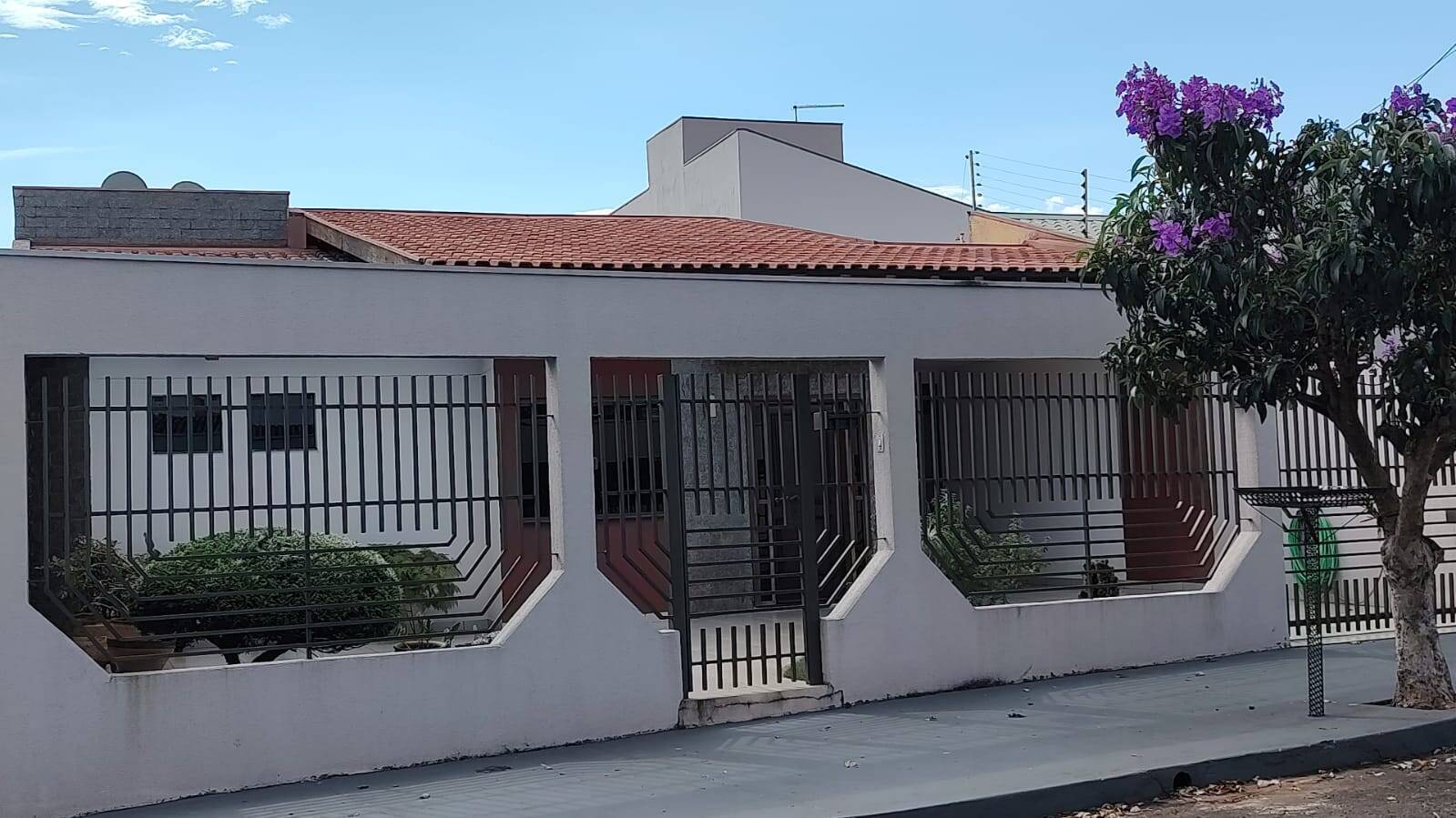 #1084 - Casa para Venda em Arapongas - PR