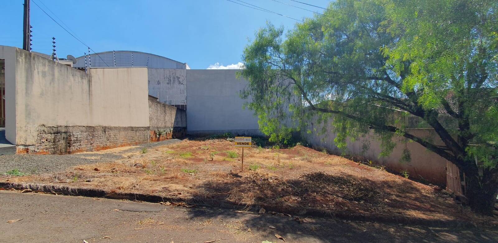 #1092 - Terreno para Venda em Arapongas - PR