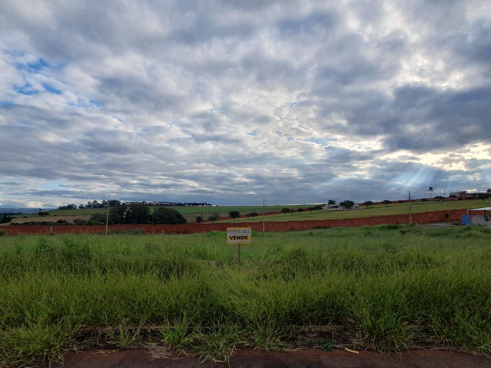 #1104 - Terreno para Venda em Arapongas - PR