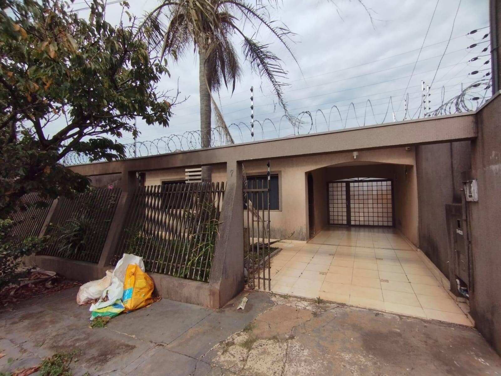 #1142 - Casa para Venda em Arapongas - PR