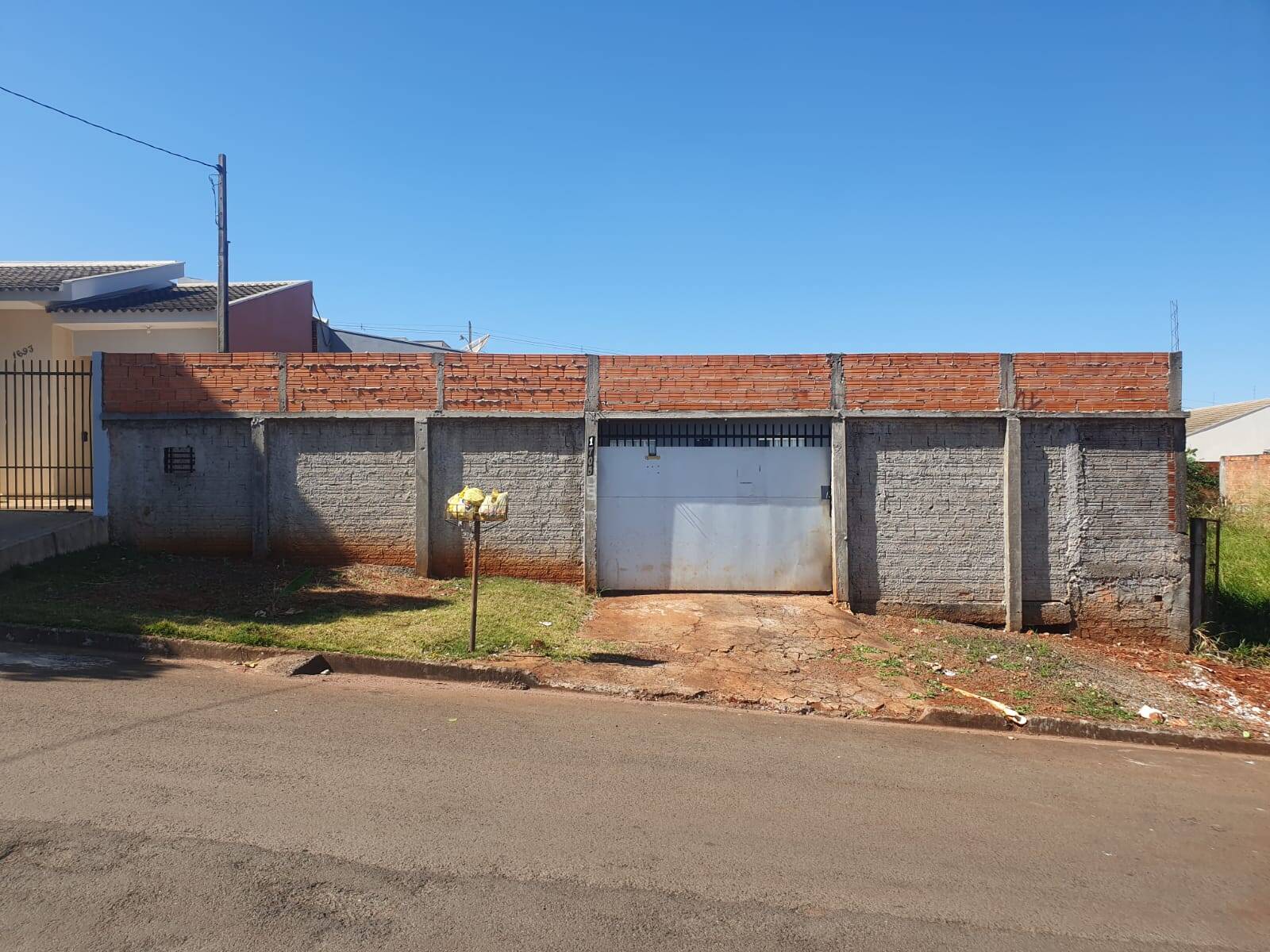 #1170 - Casa para Venda em Arapongas - PR