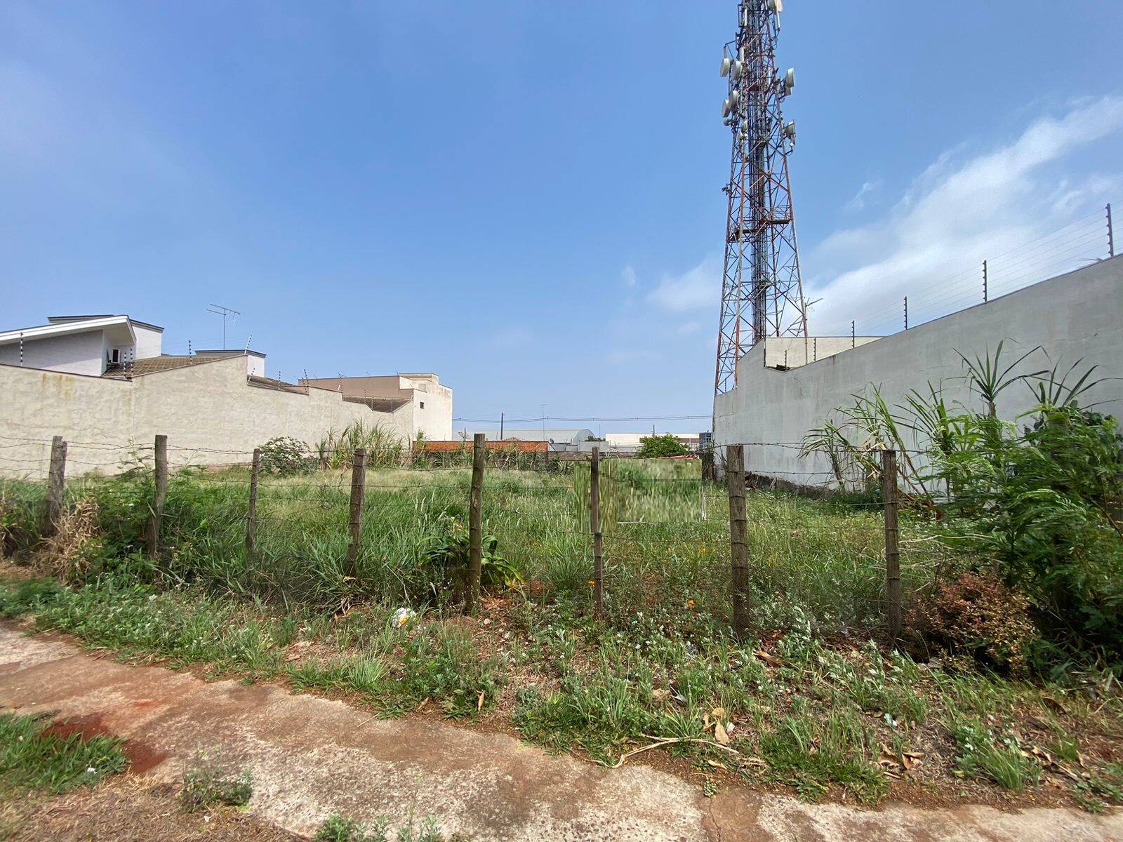 #1226 - Terreno para Venda em Arapongas - PR