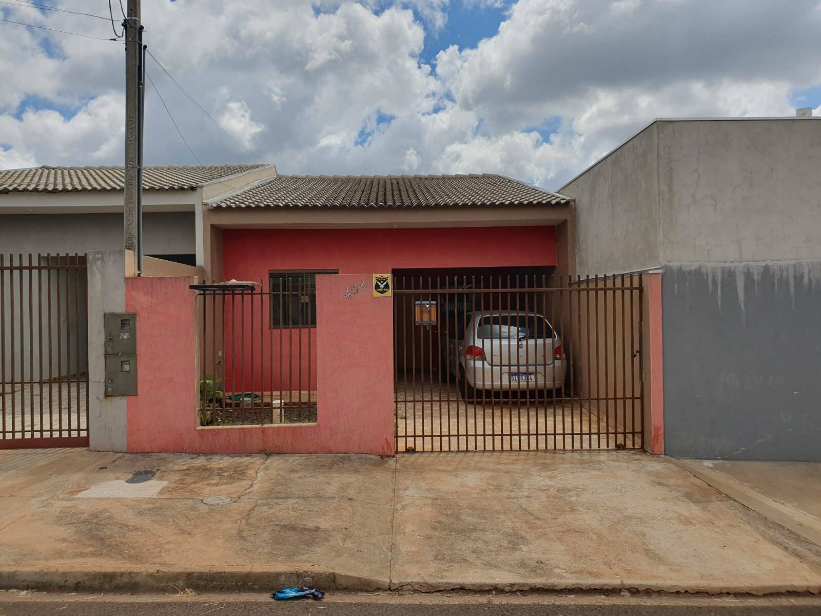 #1300 - Casa para Venda em Arapongas - PR