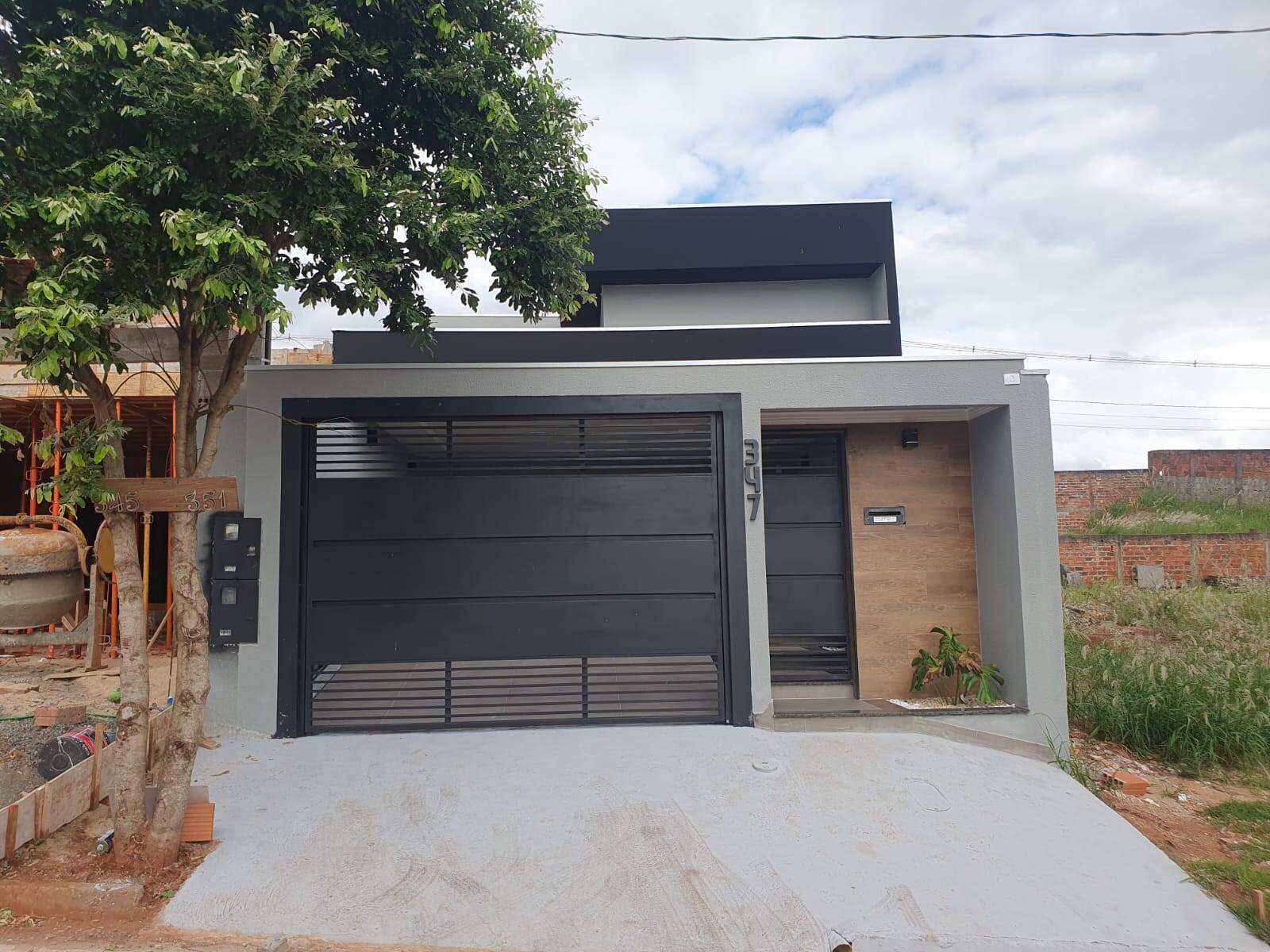 #1327 - Casa para Venda em Arapongas - PR