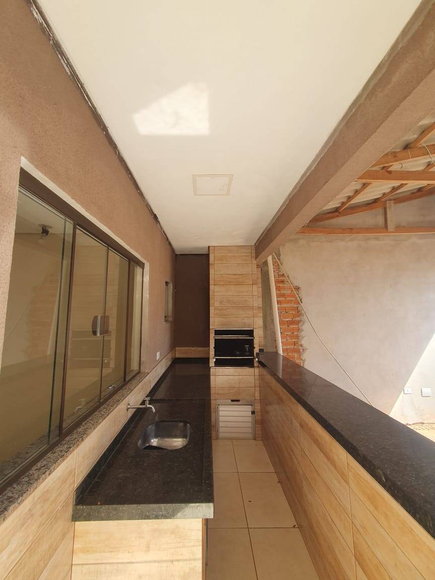 #1418 - Casa para Locação em Arapongas - PR