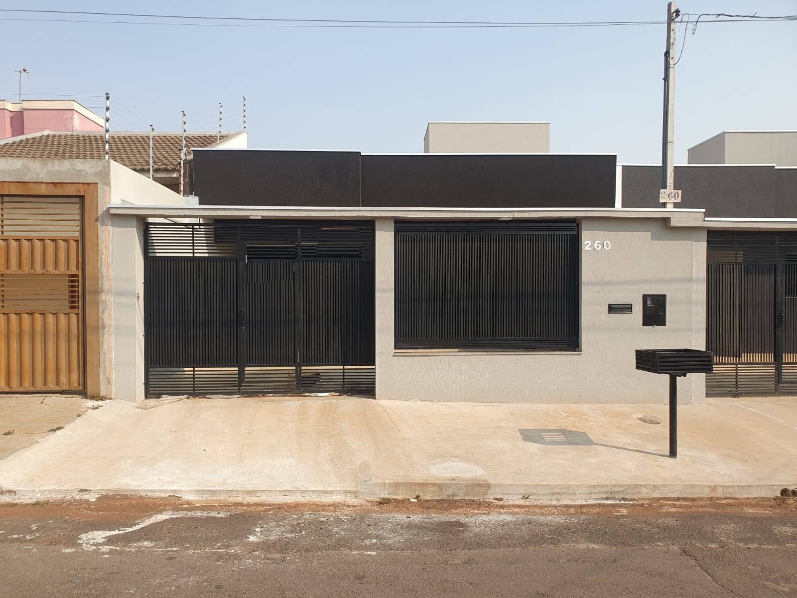 #1427 - Casa para Venda em Arapongas - PR