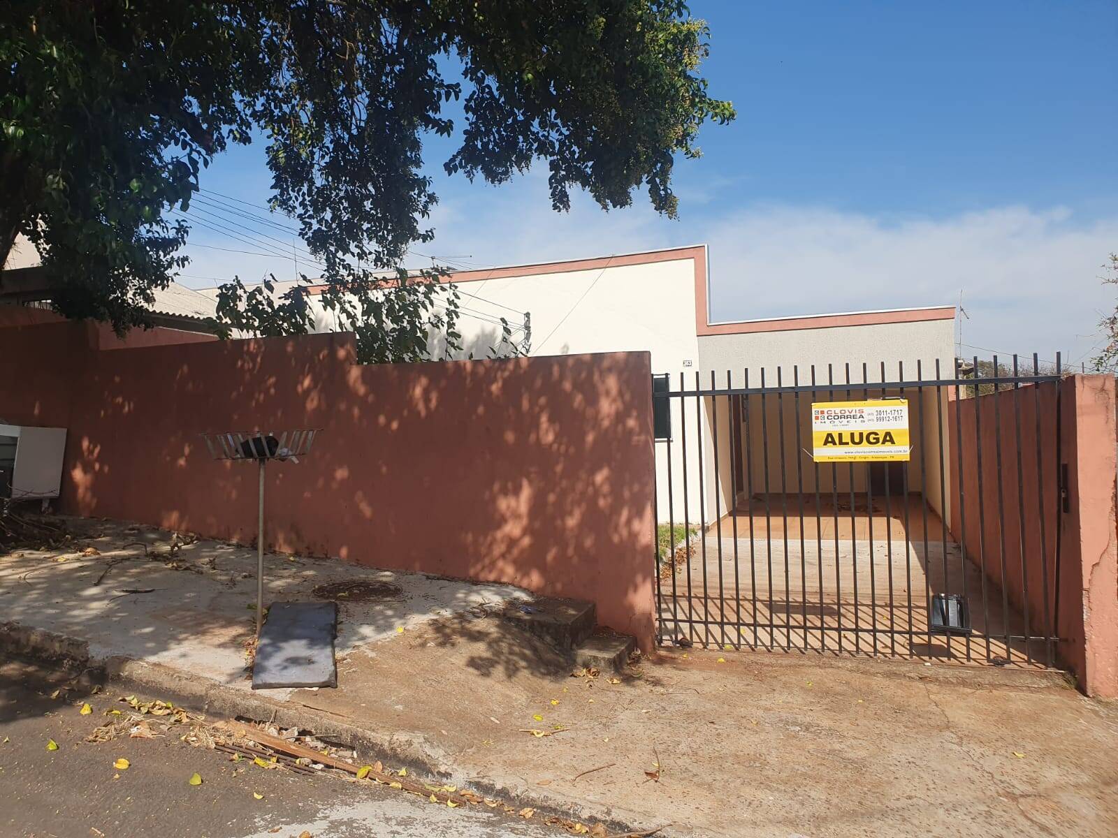 #1492 - Casa para Locação em Arapongas - PR