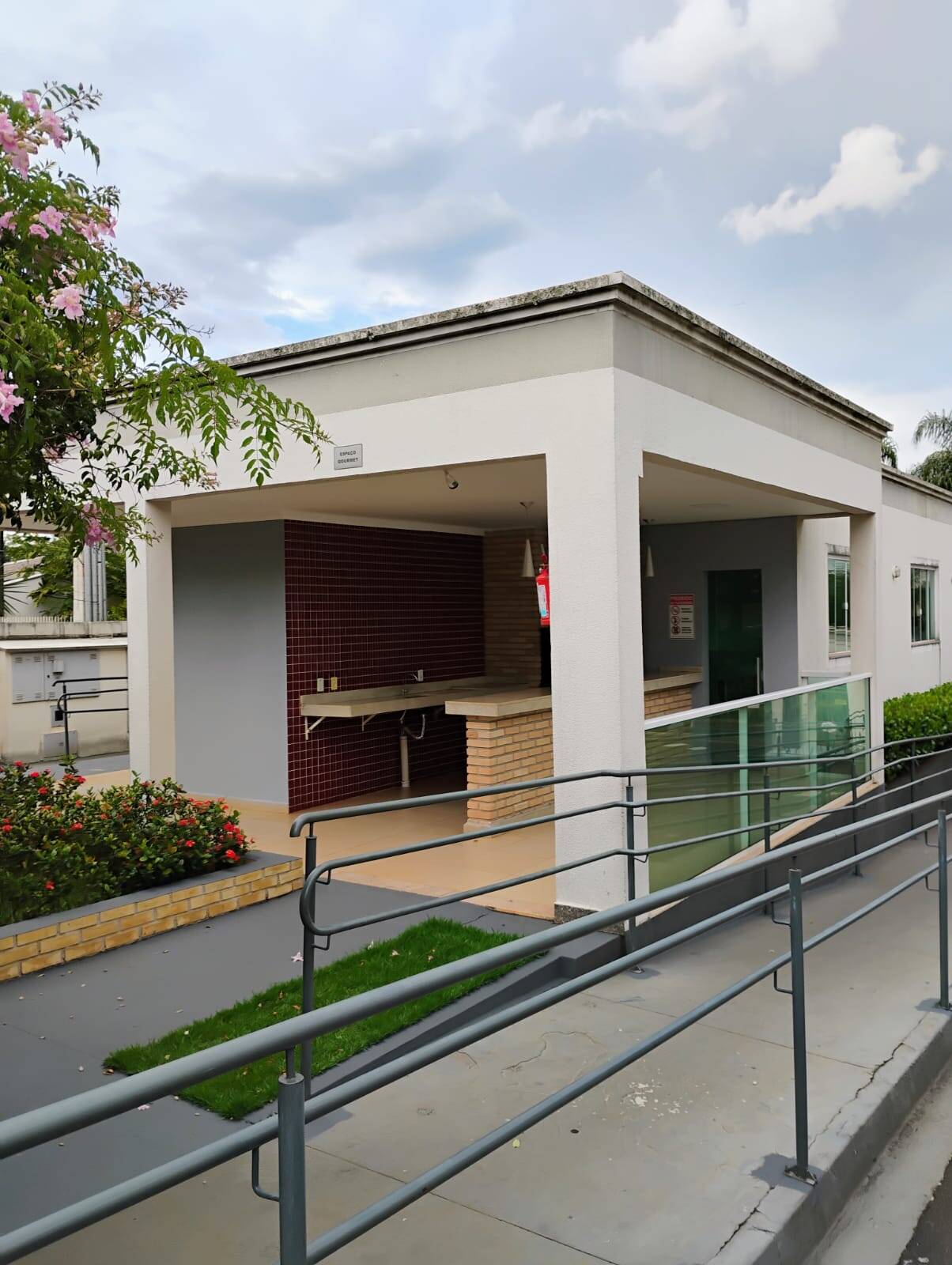 #1534 - Apartamento para Venda em Arapongas - PR