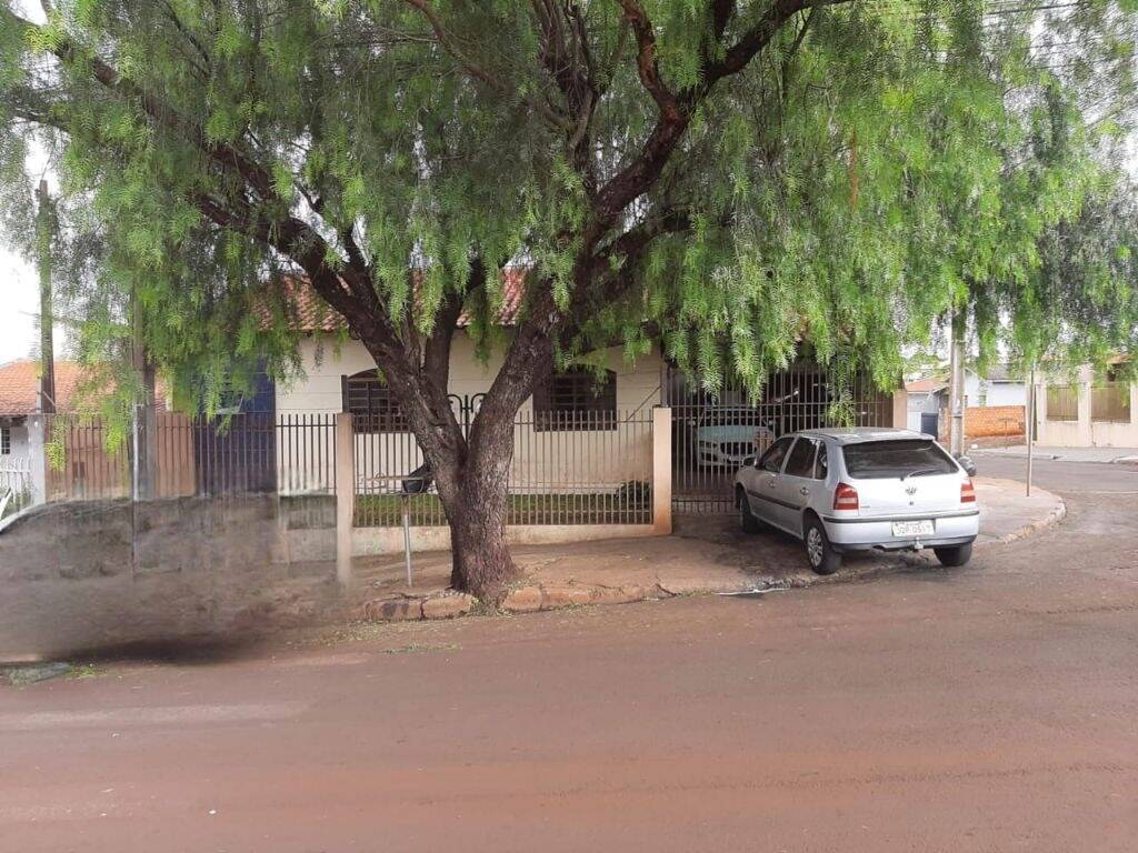 #1563 - Casa para Venda em Arapongas - PR