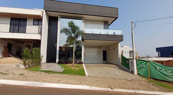 #1605 - Casa para Venda em Arapongas - PR