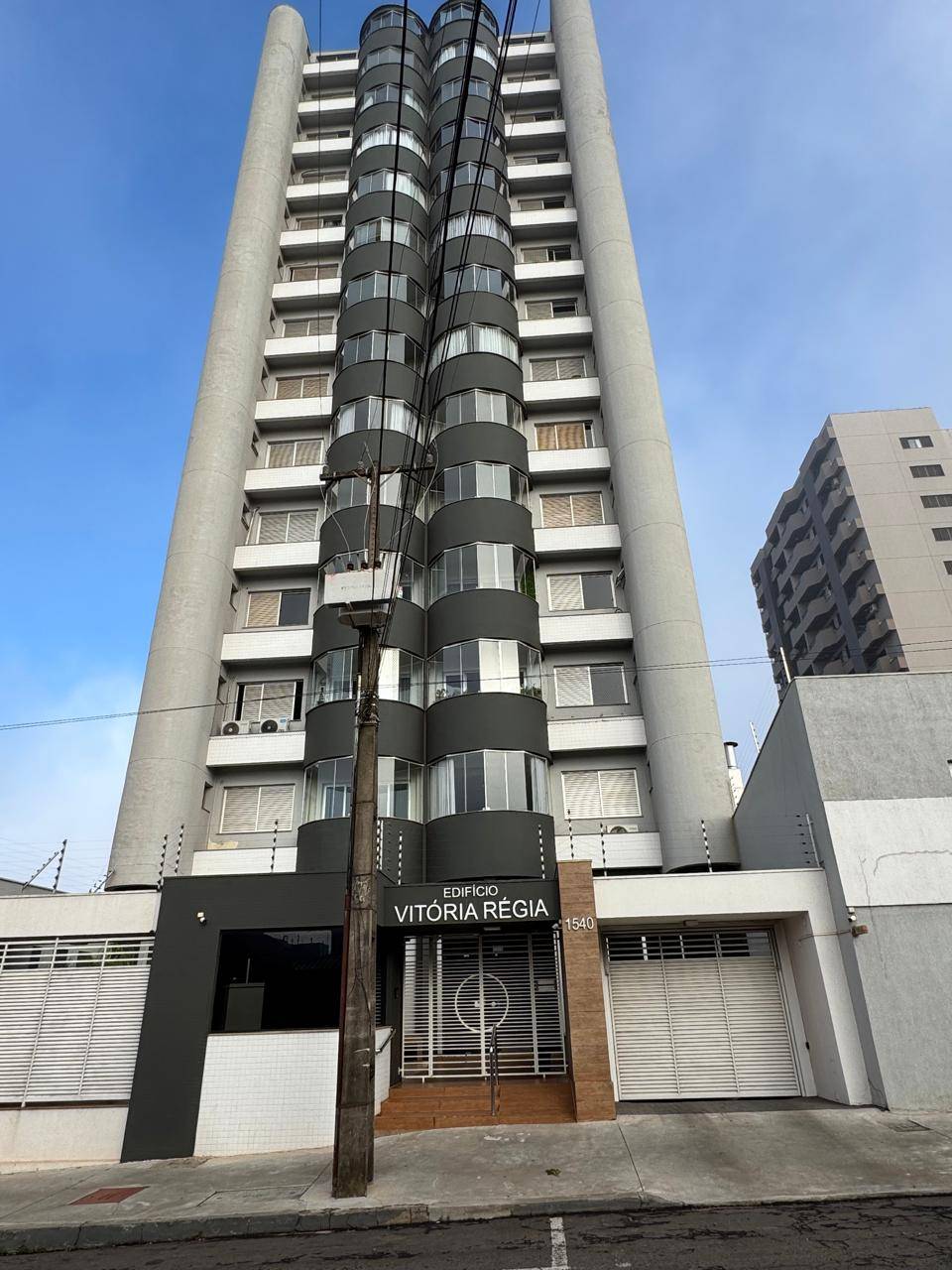 #803 - Apartamento para Venda em Arapongas - PR