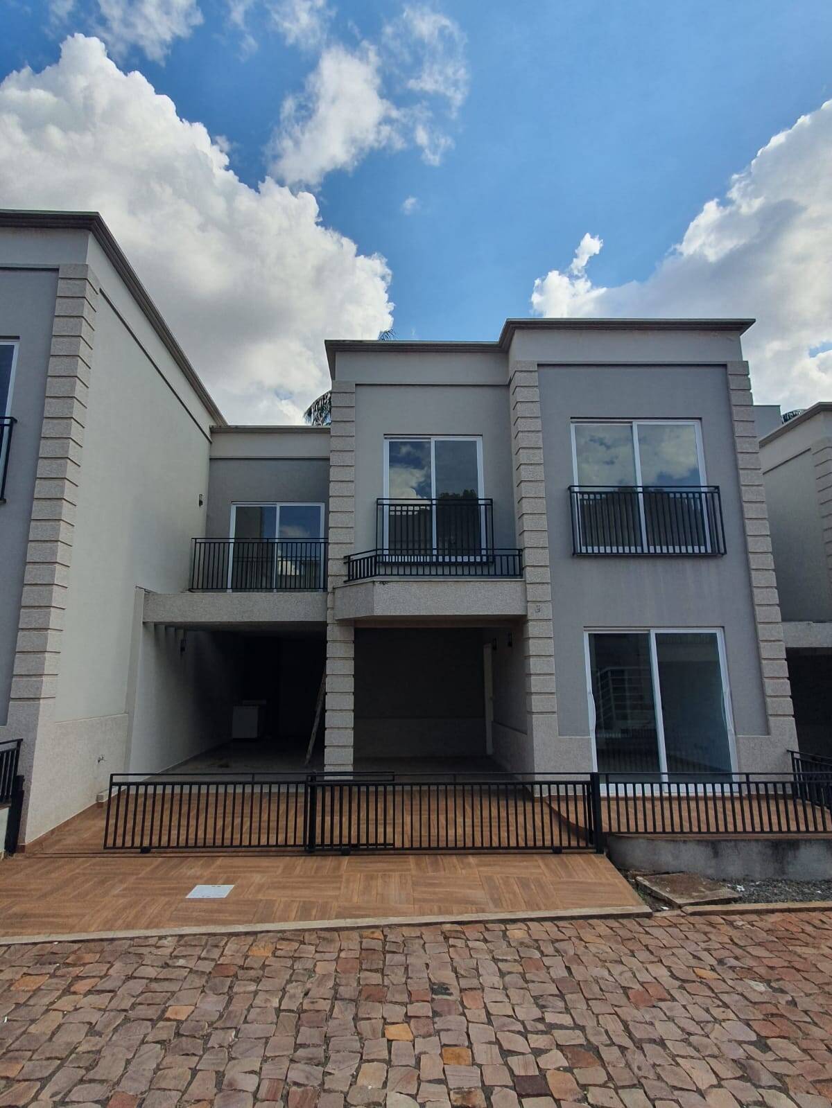 #1666 - Apartamento para Venda em Arapongas - PR