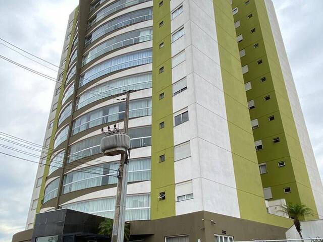 #140 - Apartamento para Venda em Arapongas - PR - 2