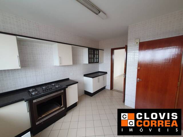 #303 - Apartamento para Venda em Arapongas - PR - 2