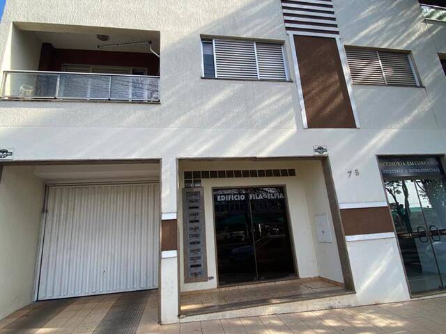 #564 - Apartamento para Venda em Arapongas - PR - 1