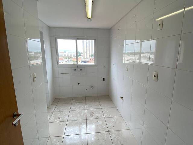 Apartamento para Venda em Arapongas - 5