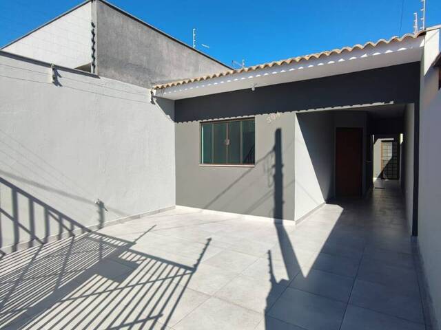 #1490 - Casa para Venda em Arapongas - PR - 2