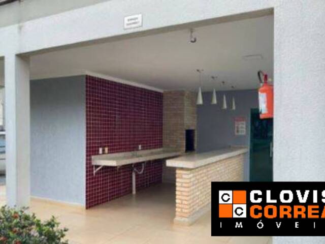 #1518 - Apartamento para Venda em Arapongas - PR