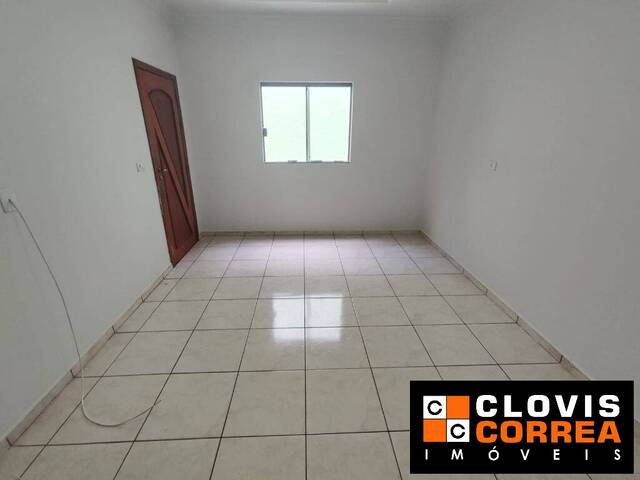 #1561 - Casa para Venda em Arapongas - PR