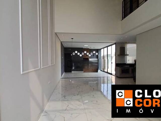 #1605 - Casa para Venda em Arapongas - PR