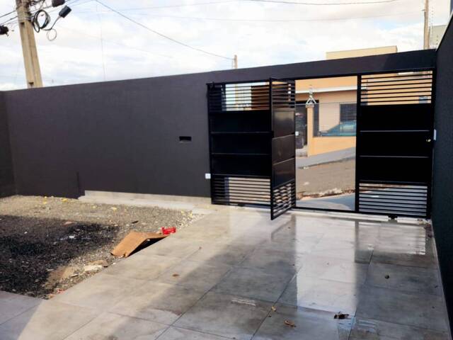 #1606 - Casa para Venda em Arapongas - PR