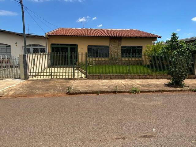 #1608 - Casa para Venda em Arapongas - PR