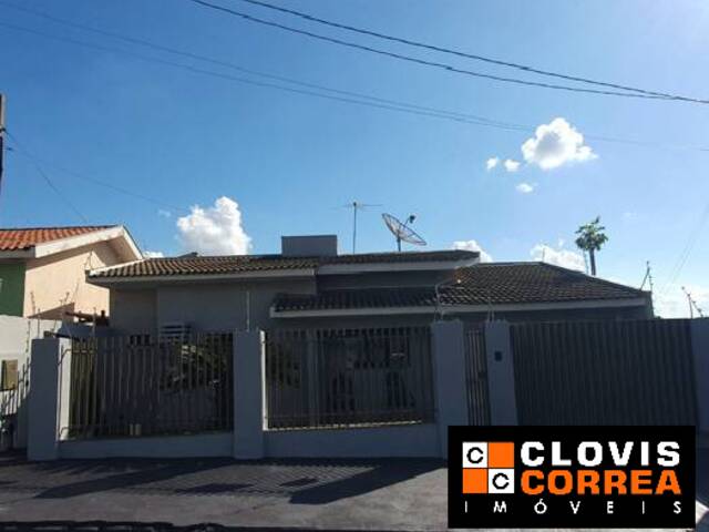 #1610 - Casa para Venda em Arapongas - PR