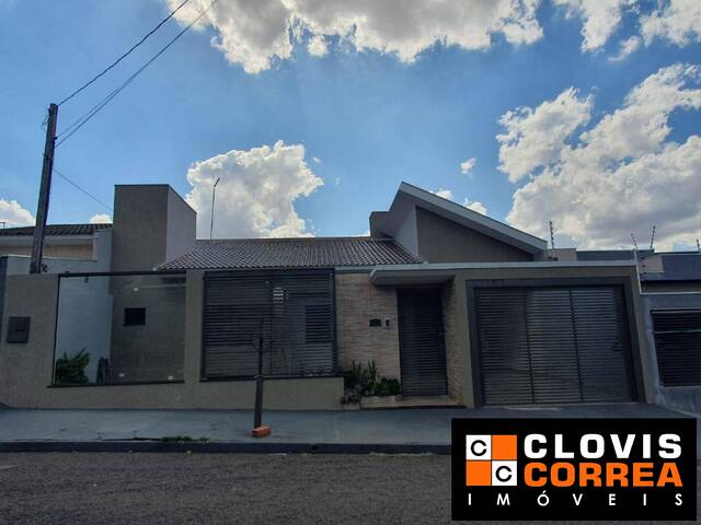 #1663 - Casa para Venda em Arapongas - PR