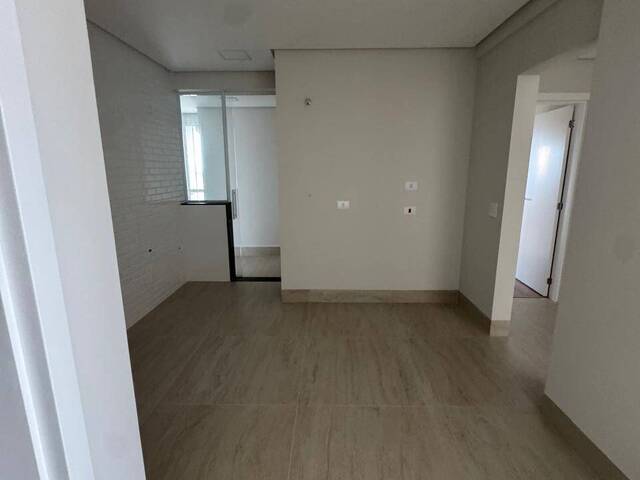 Apartamento para Venda em Arapongas - 2