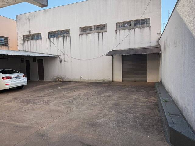#1691 - Barracão para Locação em Arapongas - PR