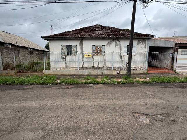 #1693 - Casa para Venda em Arapongas - PR